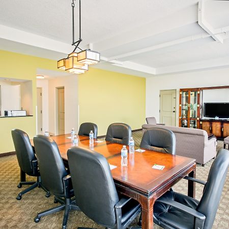 Holiday Inn Roanoke - Tanglewood Route 419 & I 581 By Ihg Exterior photo