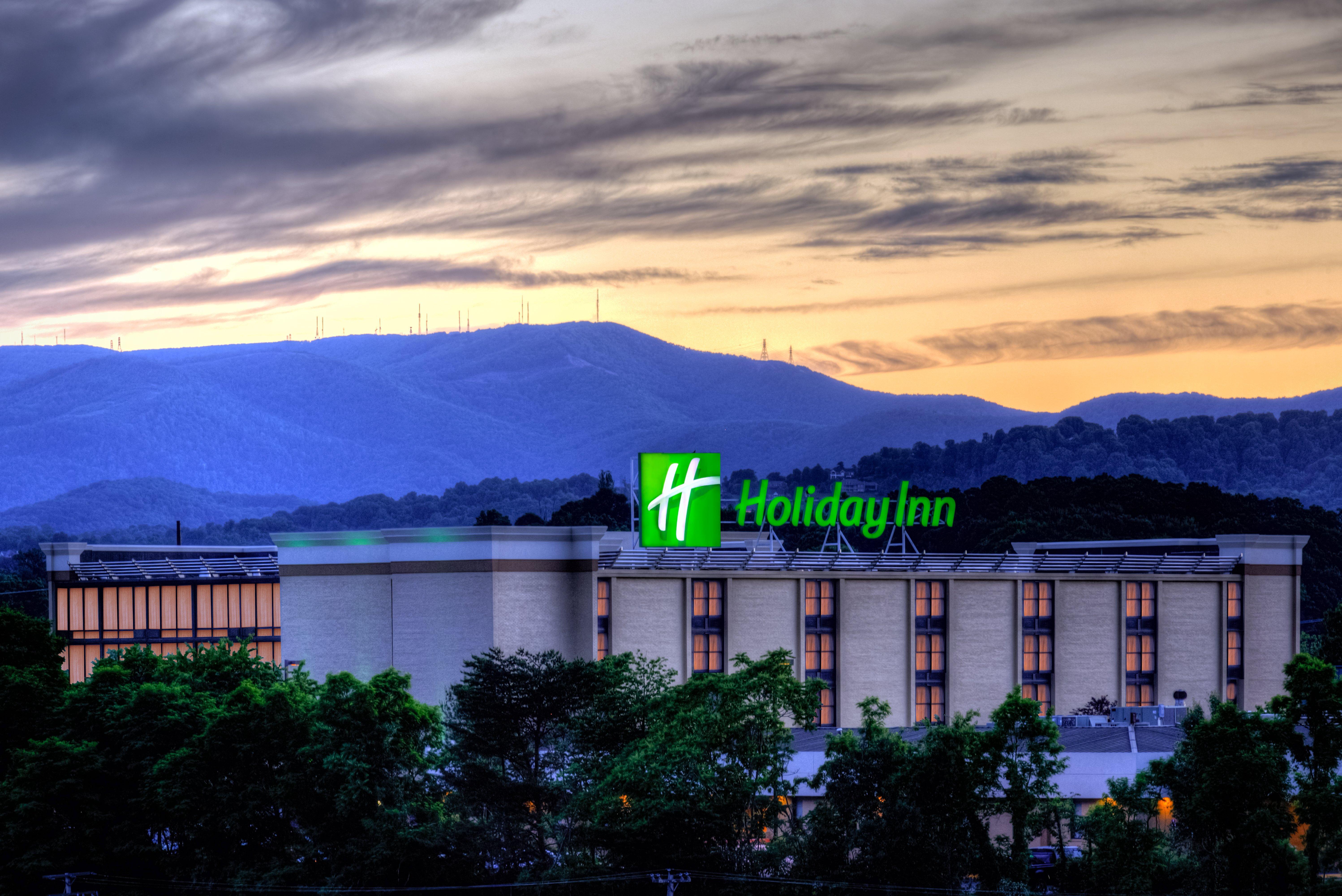 Holiday Inn Roanoke - Tanglewood Route 419 & I 581 By Ihg Exterior photo
