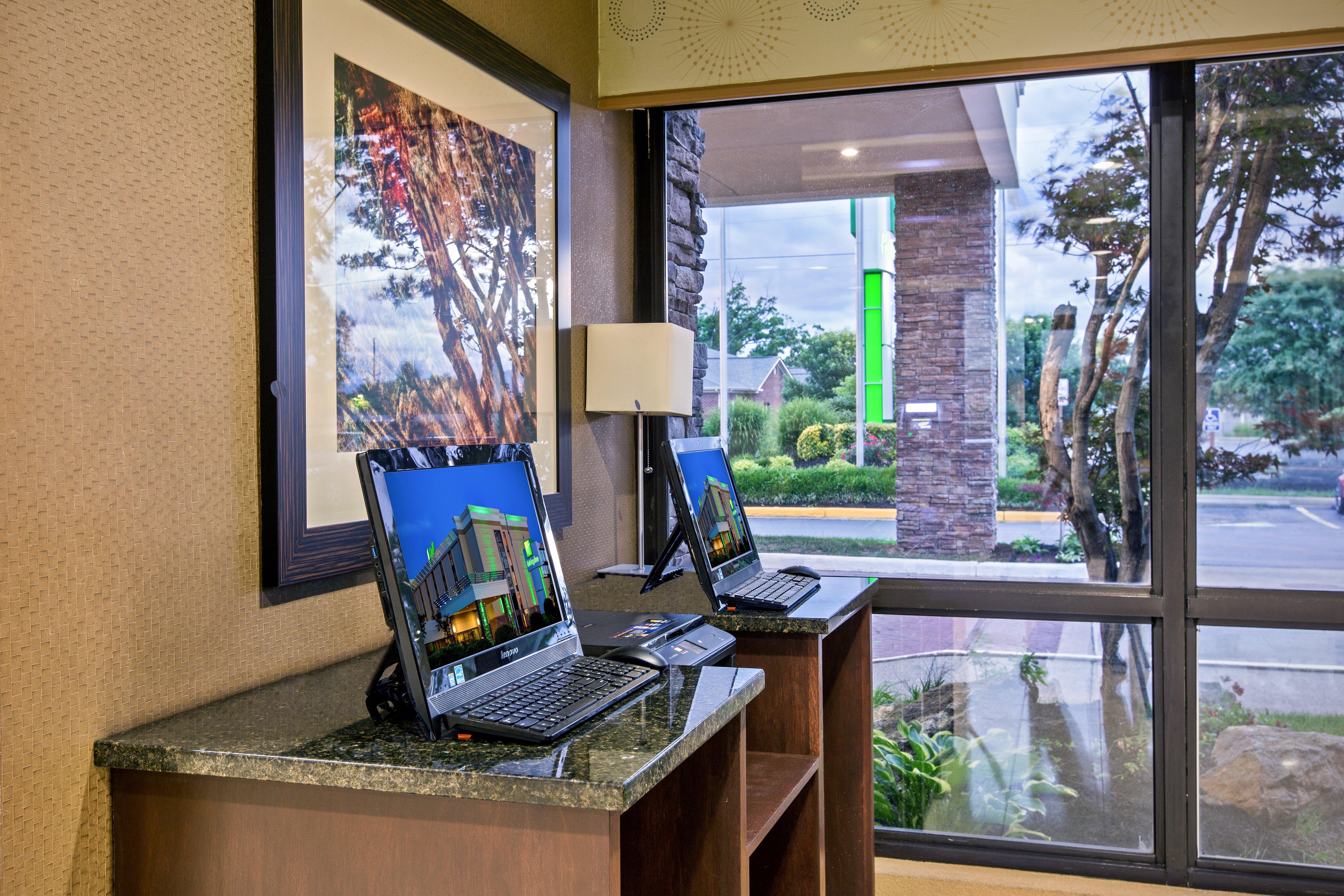 Holiday Inn Roanoke - Tanglewood Route 419 & I 581 By Ihg Exterior photo