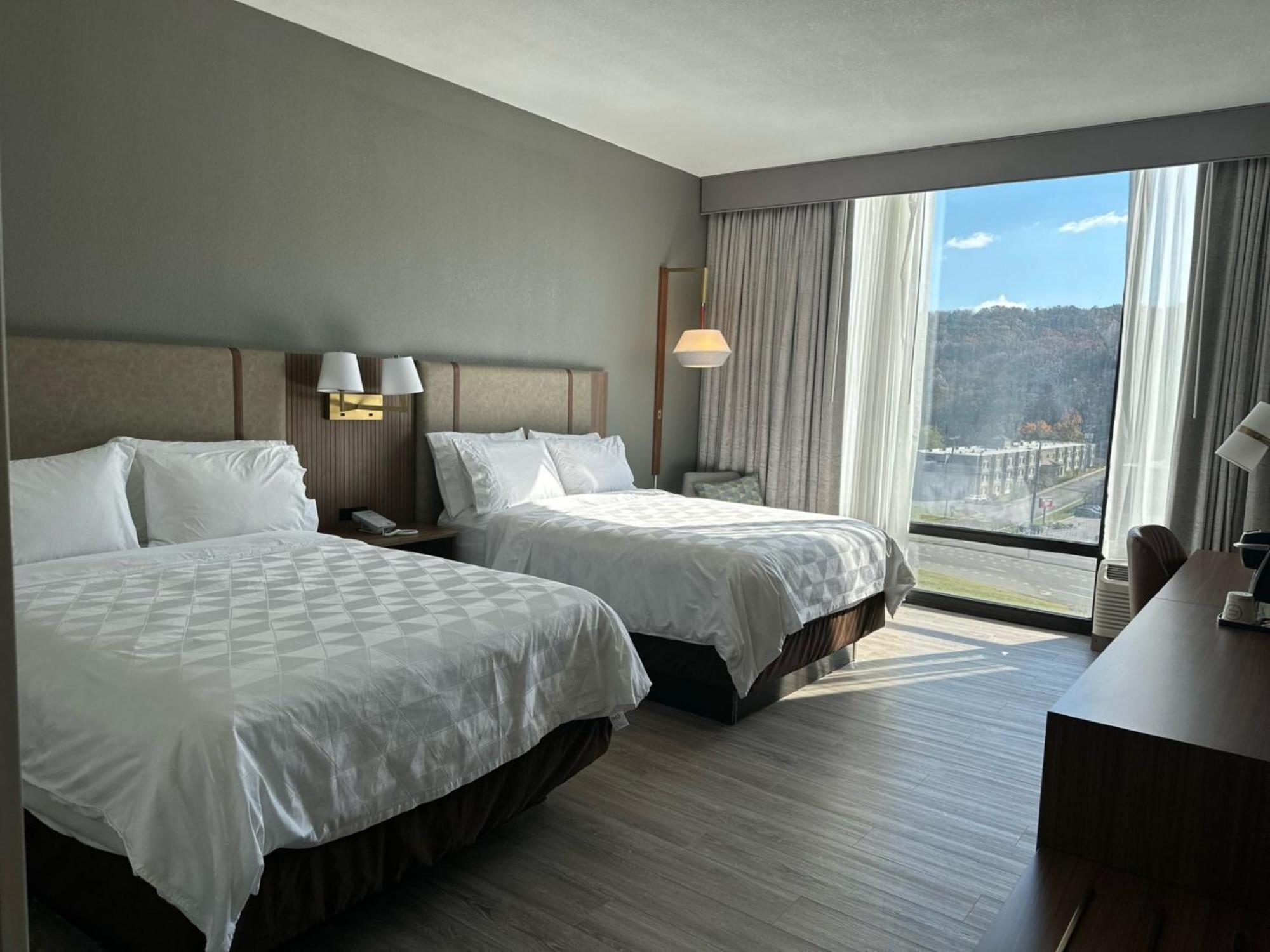 Holiday Inn Roanoke - Tanglewood Route 419 & I 581 By Ihg Exterior photo