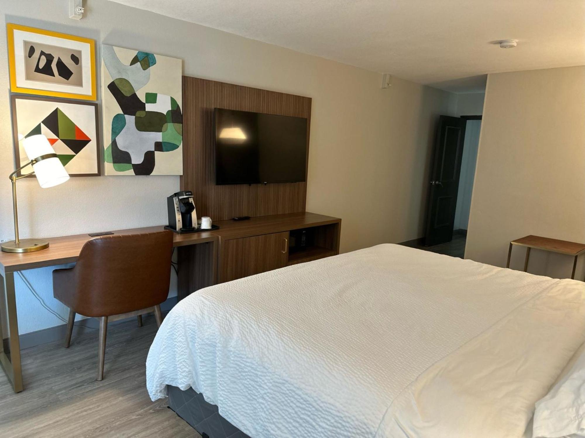 Holiday Inn Roanoke - Tanglewood Route 419 & I 581 By Ihg Exterior photo