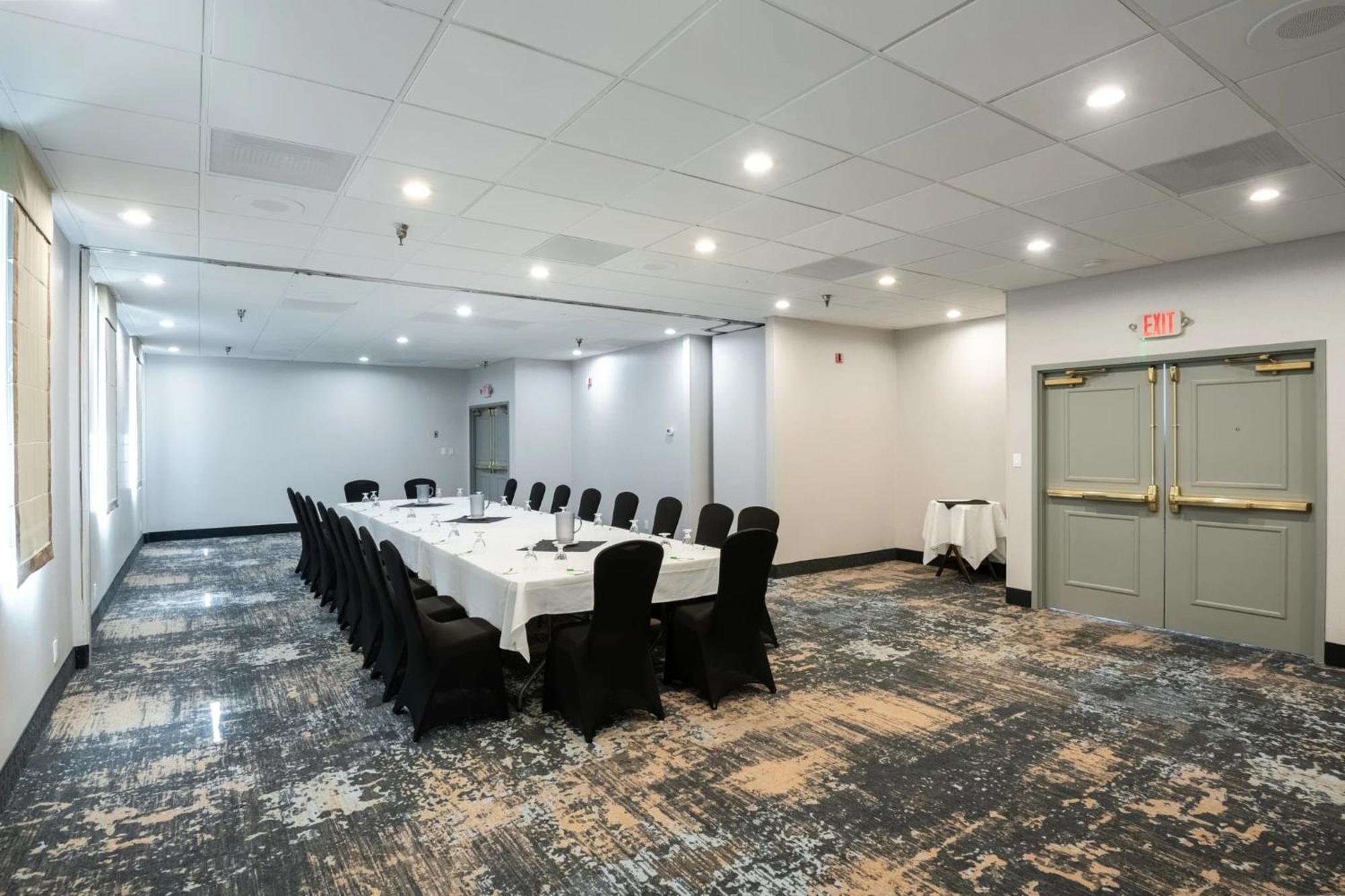 Holiday Inn Roanoke - Tanglewood Route 419 & I 581 By Ihg Exterior photo