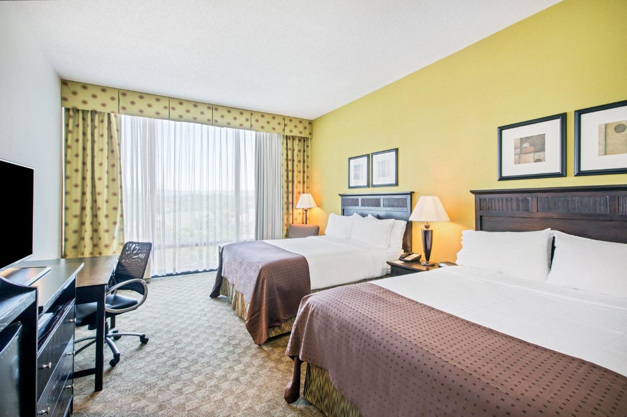 Holiday Inn Roanoke - Tanglewood Route 419 & I 581 By Ihg Exterior photo