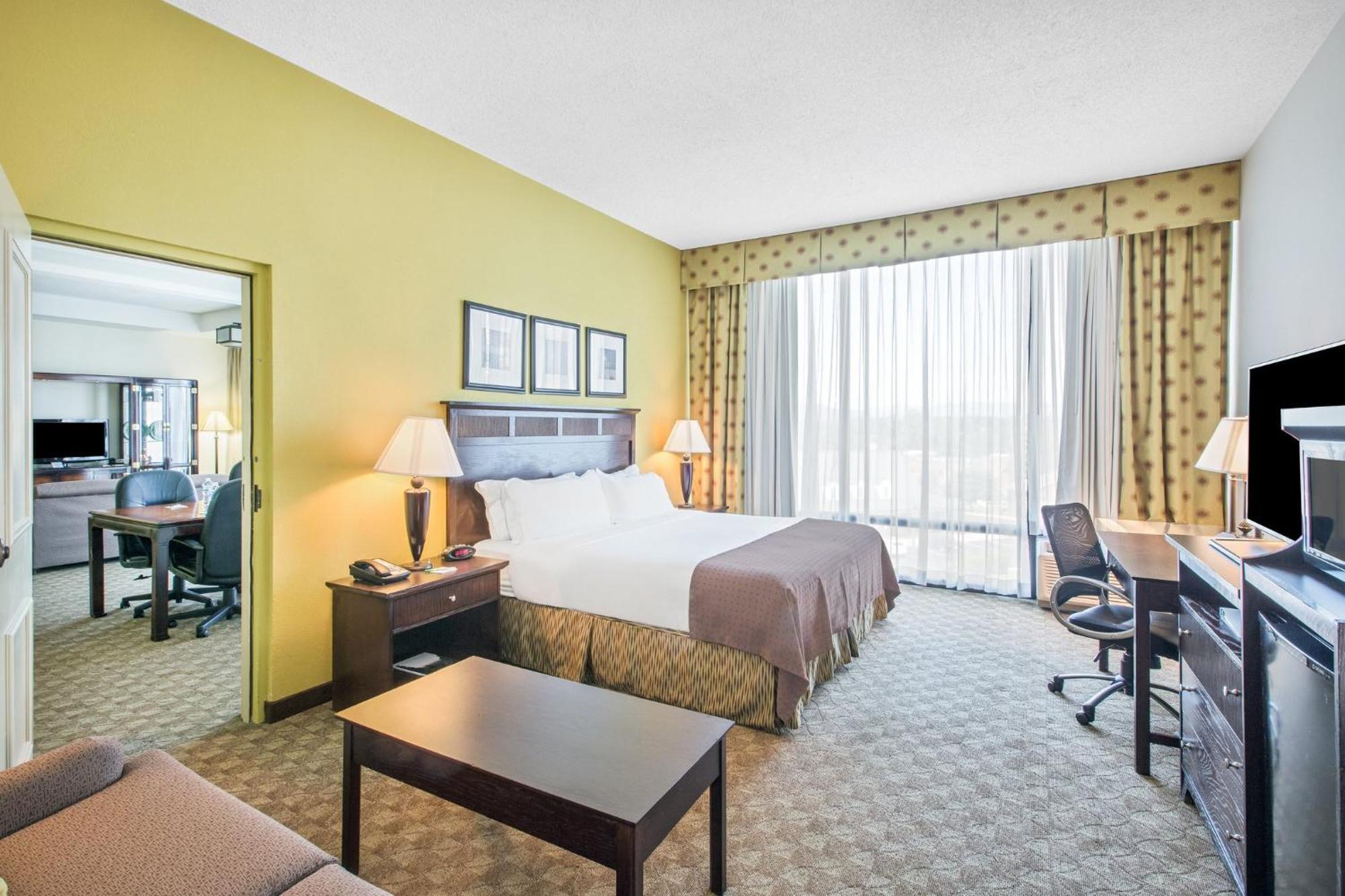 Holiday Inn Roanoke - Tanglewood Route 419 & I 581 By Ihg Exterior photo