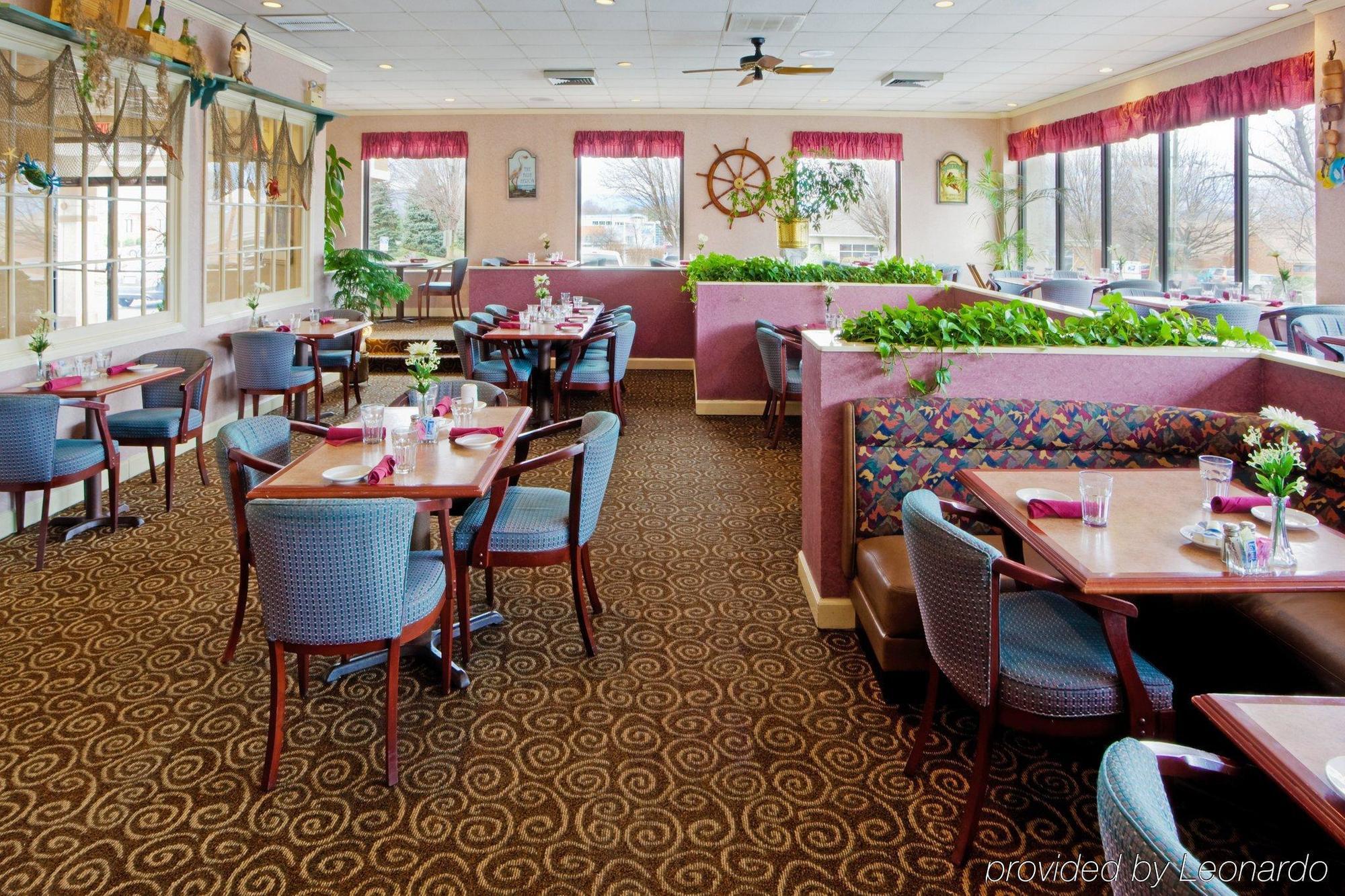 Holiday Inn Roanoke - Tanglewood Route 419 & I 581 By Ihg Restaurant photo