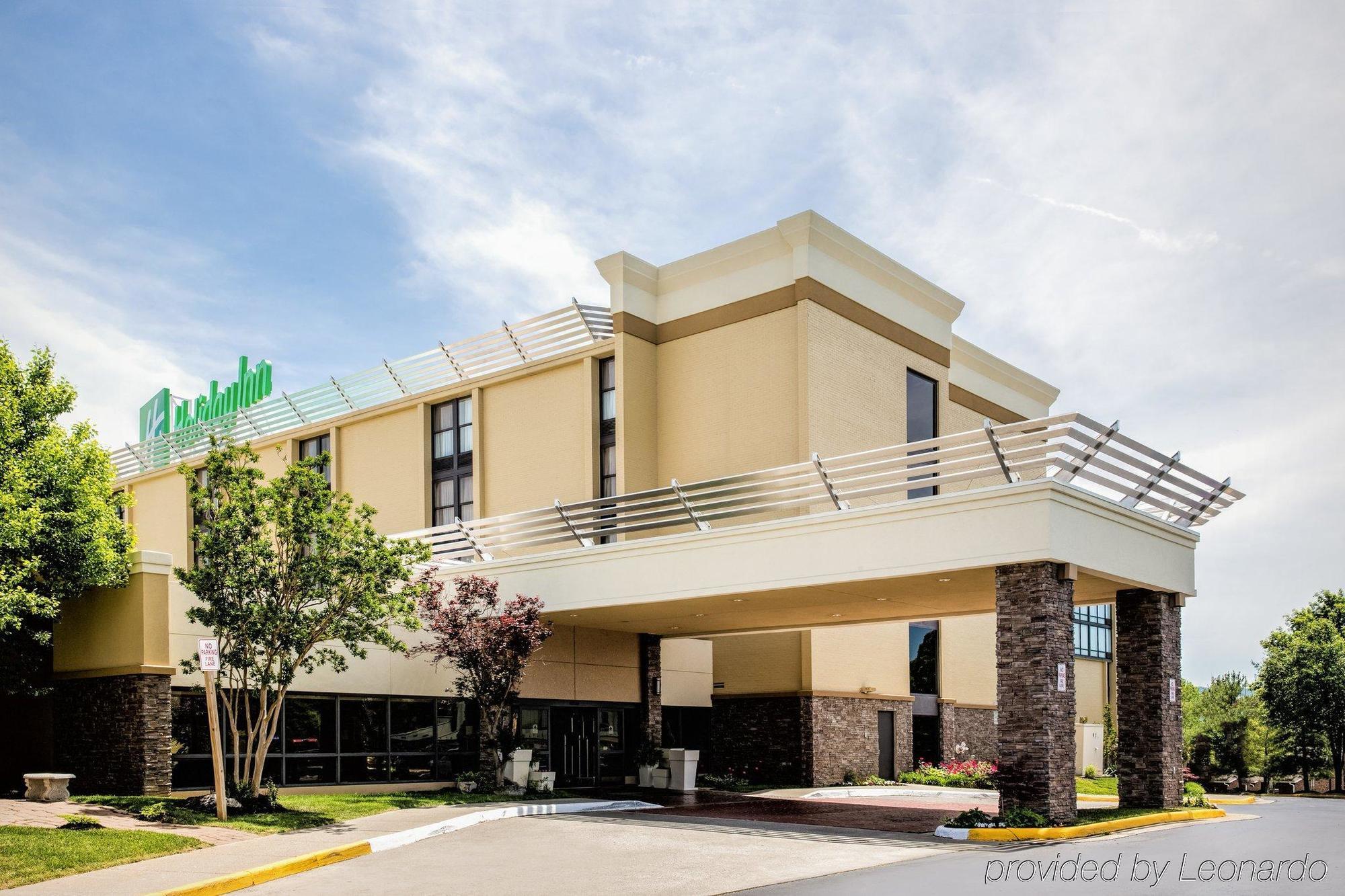 Holiday Inn Roanoke - Tanglewood Route 419 & I 581 By Ihg Exterior photo