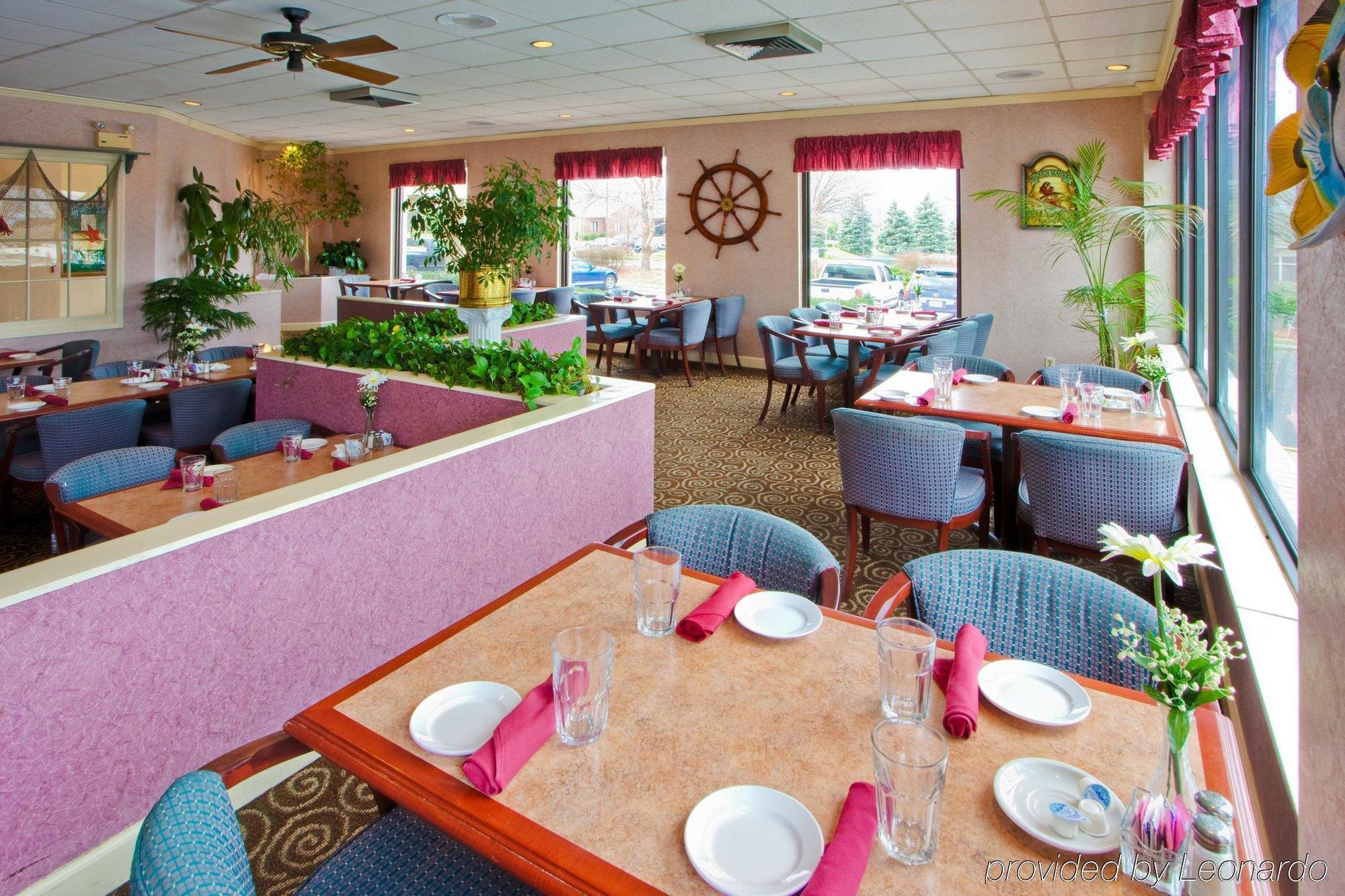 Holiday Inn Roanoke - Tanglewood Route 419 & I 581 By Ihg Restaurant photo