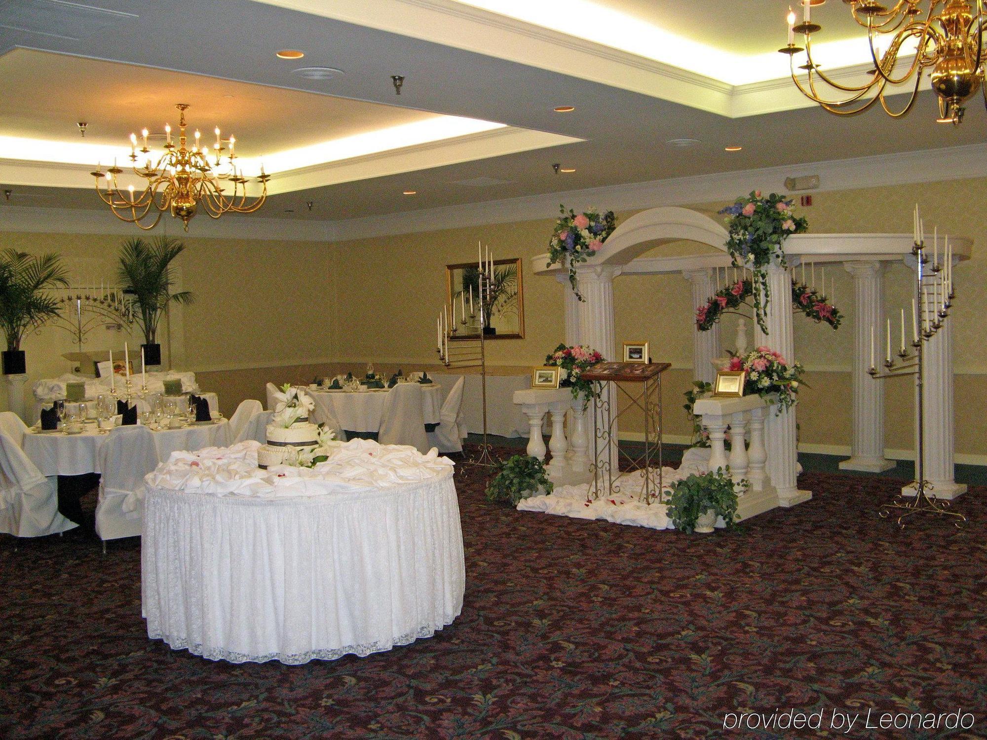 Holiday Inn Roanoke - Tanglewood Route 419 & I 581 By Ihg Exterior photo