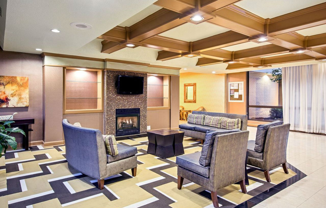 Holiday Inn Roanoke - Tanglewood Route 419 & I 581 By Ihg Exterior photo